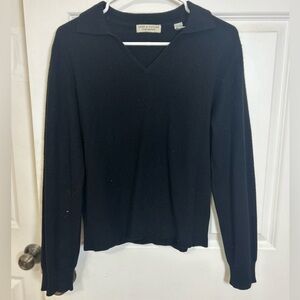 Lord & Taylor two ply cashmere V-neck sweater size large black